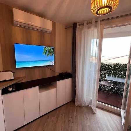 Διαμέρισμα Location Estival Parfaite : A 50 Metres De La Plage, Offrant Magnifique Vue *